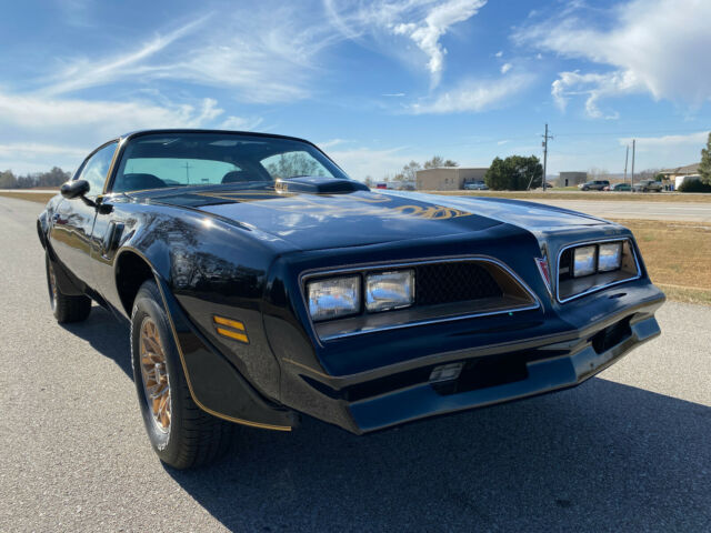 1977 Pontiac Trans Am Special Edition Tribute, Fisher T-Tops, 6.6 Litre