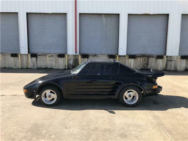 1977 Porsche 911 --