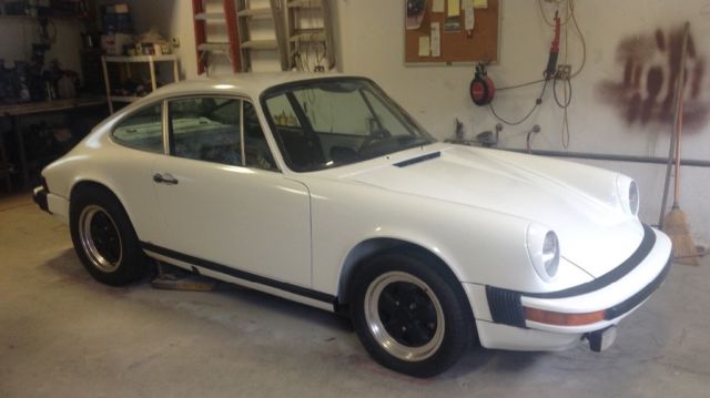 1977 Porsche 911 S Coupe with Sunroof
