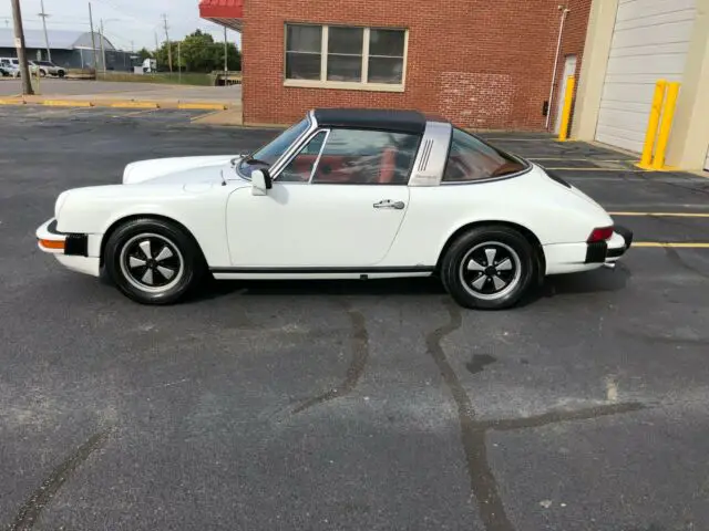 1977 Porsche 911 2 door