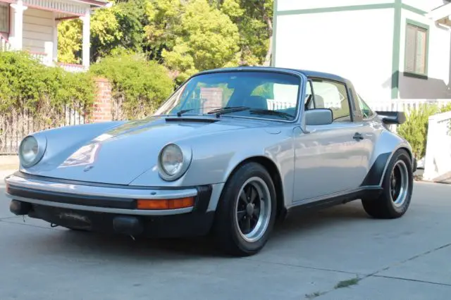 1977 Porsche 911 Targa