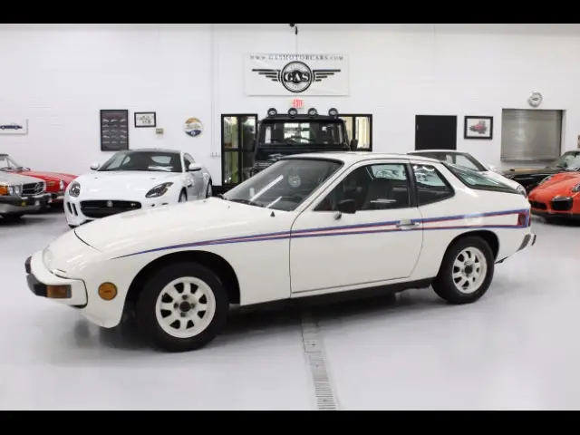 1977 Porsche 924 --