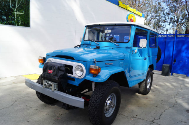 1977 Toyota Land Cruiser FJ40 WITH A/C, PS, P DISC BRAKES & WINCH!