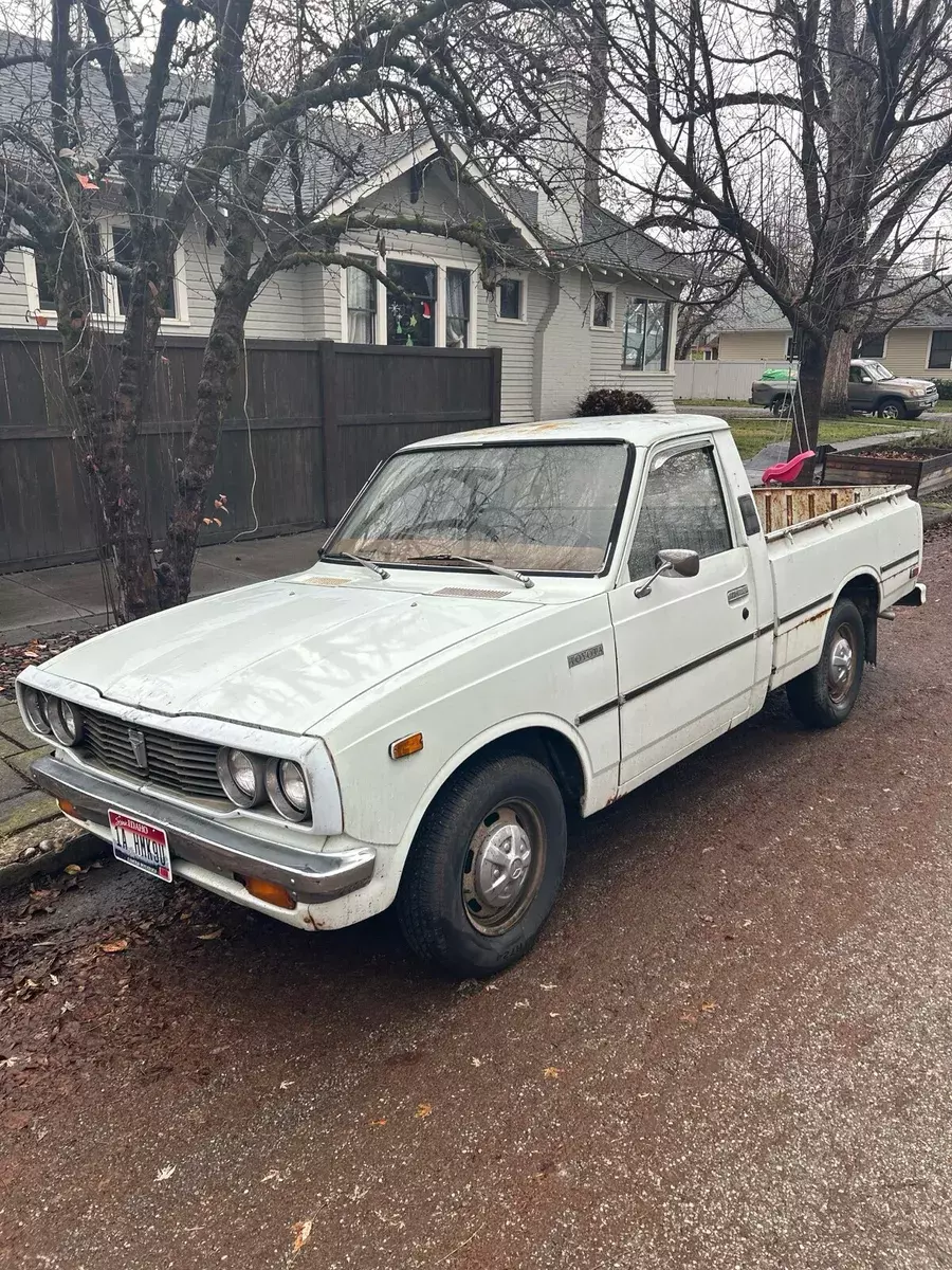 1977 Toyota Pickup standard