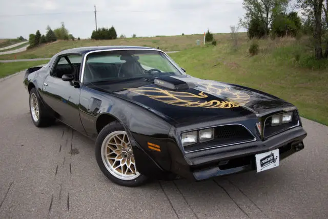 1977 Pontiac Trans Am - 400 - 4spd - Ride-Tech Suspension, Arizona Car