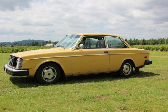 1977 Volvo 240 242DL