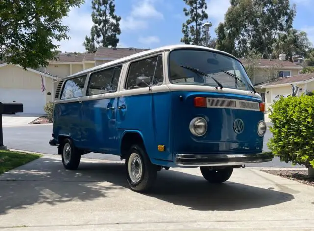 1977 Volkswagen Bus/Vanagon