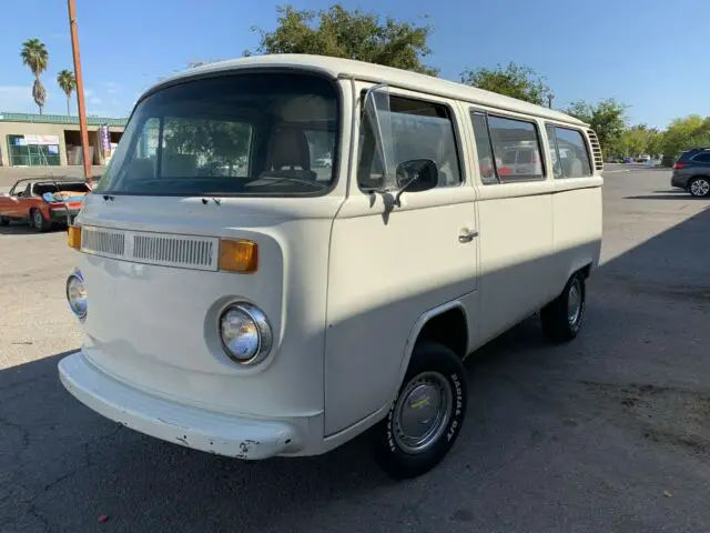 1977 Volkswagen Bus/Vanagon