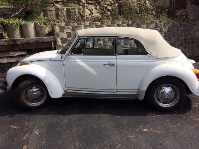 1977 Volkswagen Beetle - Classic Deluxe