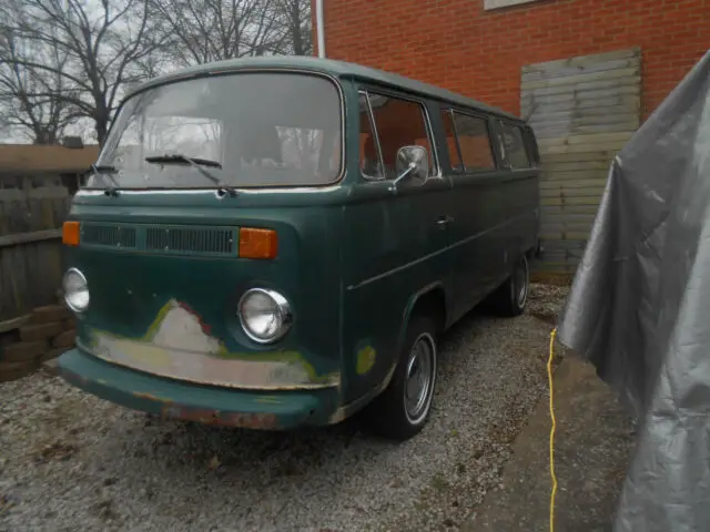 1977 Volkswagen Bus/Vanagon