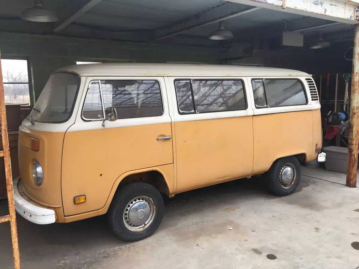 1977 Volkswagen Bus/Vanagon