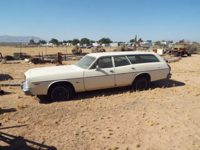 1977 Dodge 440 station wagon