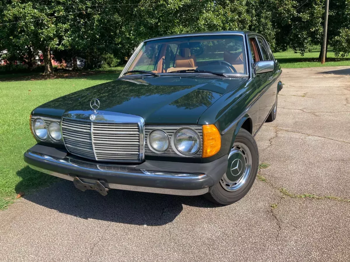 1978 Mercedes-Benz 200-Series