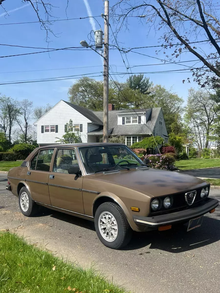 1978 Alfa Romeo Alfetta 2.0 SPORT SEDAN