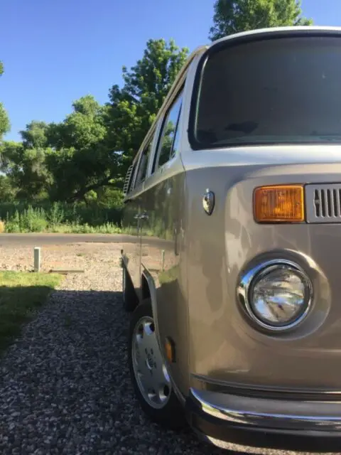 1978 Volkswagen Bus/Vanagon Champagne Edition ll