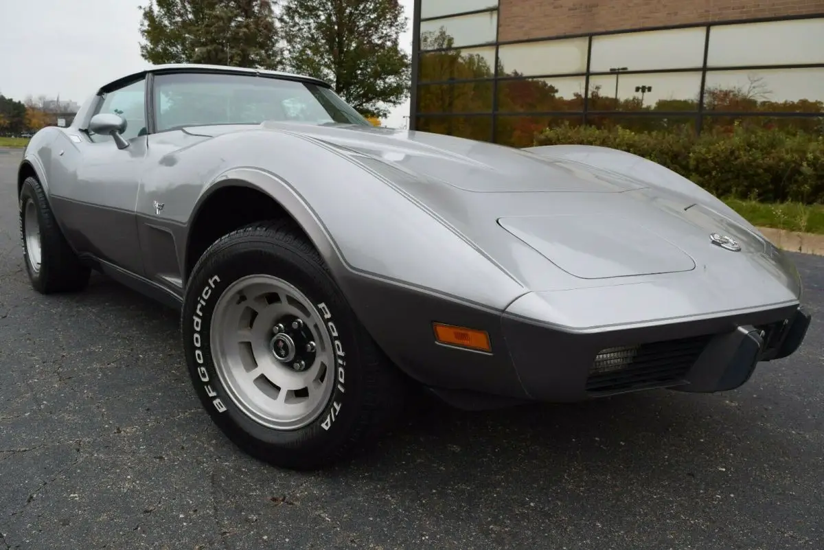 1978 Chevrolet Corvette 25TH ANNIVERSARY-EDITION(2 SETS OF T TOPS)