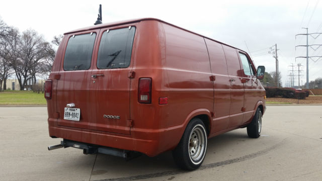 1978 Dodge B200 Base Standard Passenger Van 3-Door