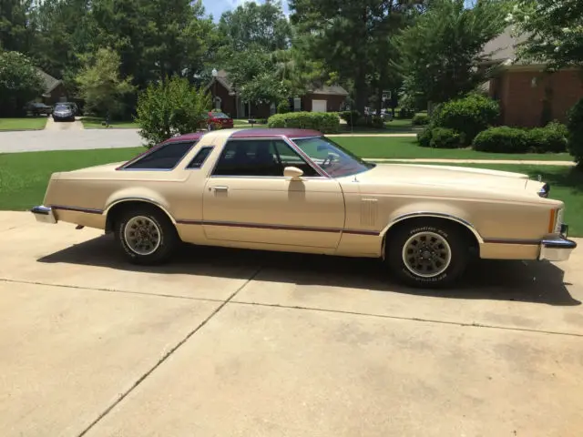 19780000 Ford Thunderbird