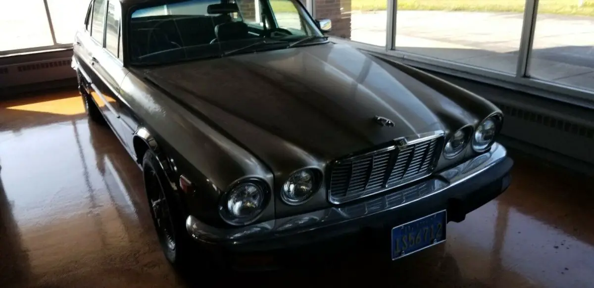 1978 Jaguar XJ6L chrome