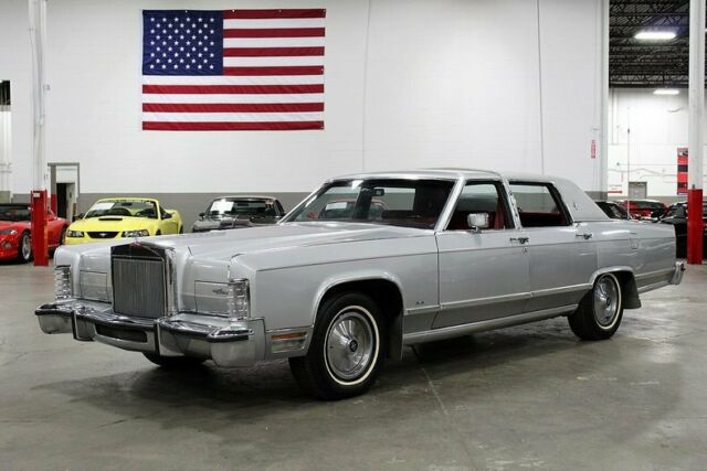 1978 Lincoln Town Car --