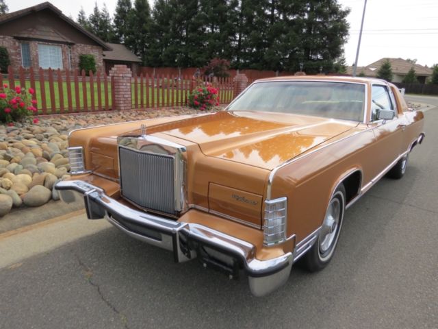 1978 Lincoln Continental town coupe