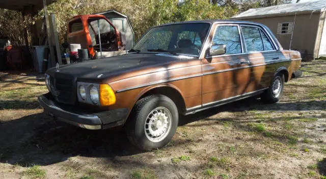 1978 Mercedes-Benz 300-Series Base Sedan 4-Door