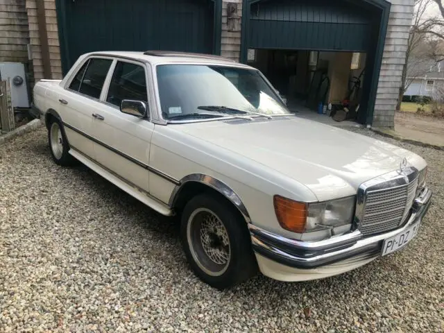 1978 Mercedes-Benz 300-Series