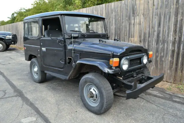 1978 Toyota FJ Cruiser Grey