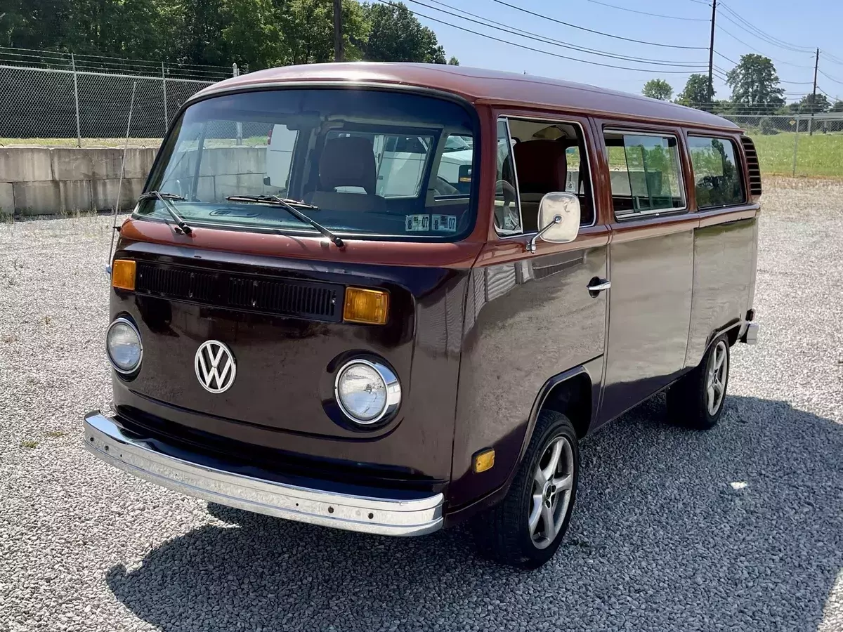 1978 Volkswagen Type 2 Champagne Edition