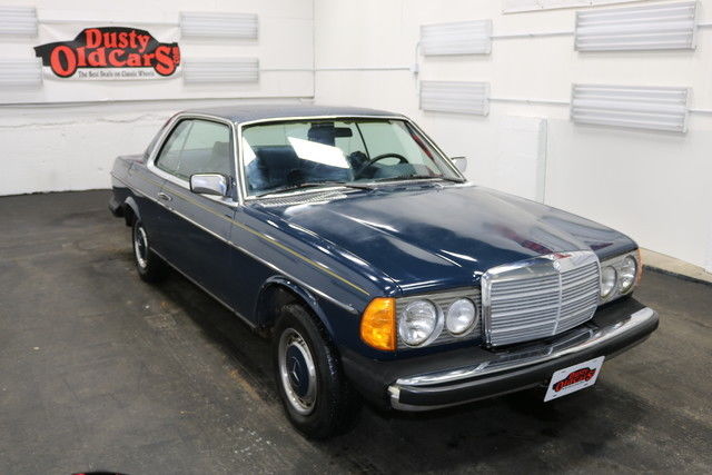 1979 Mercedes-Benz 200-Series 2.3l 4cyl 4 speed auto Good Body Int