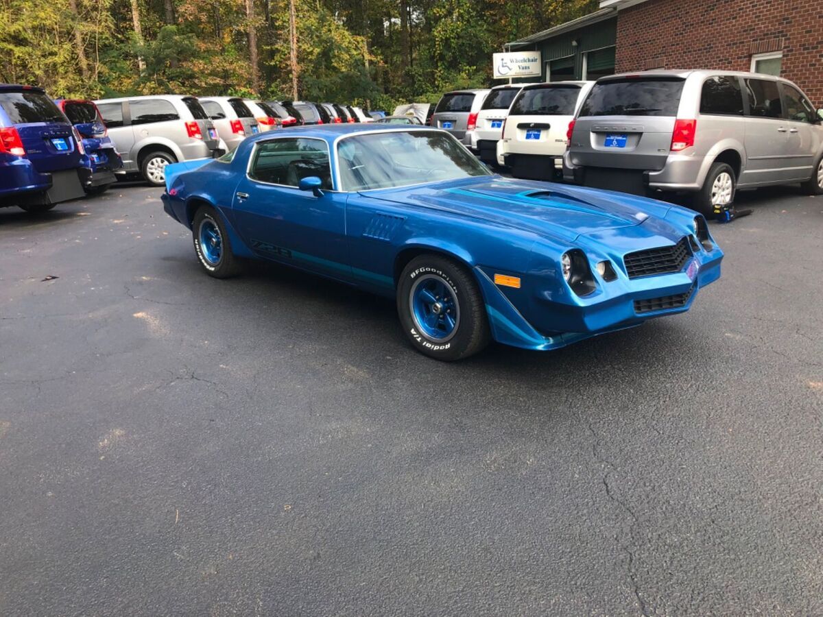 1979 Chevrolet Camaro Z28 super nice. 350 automatic