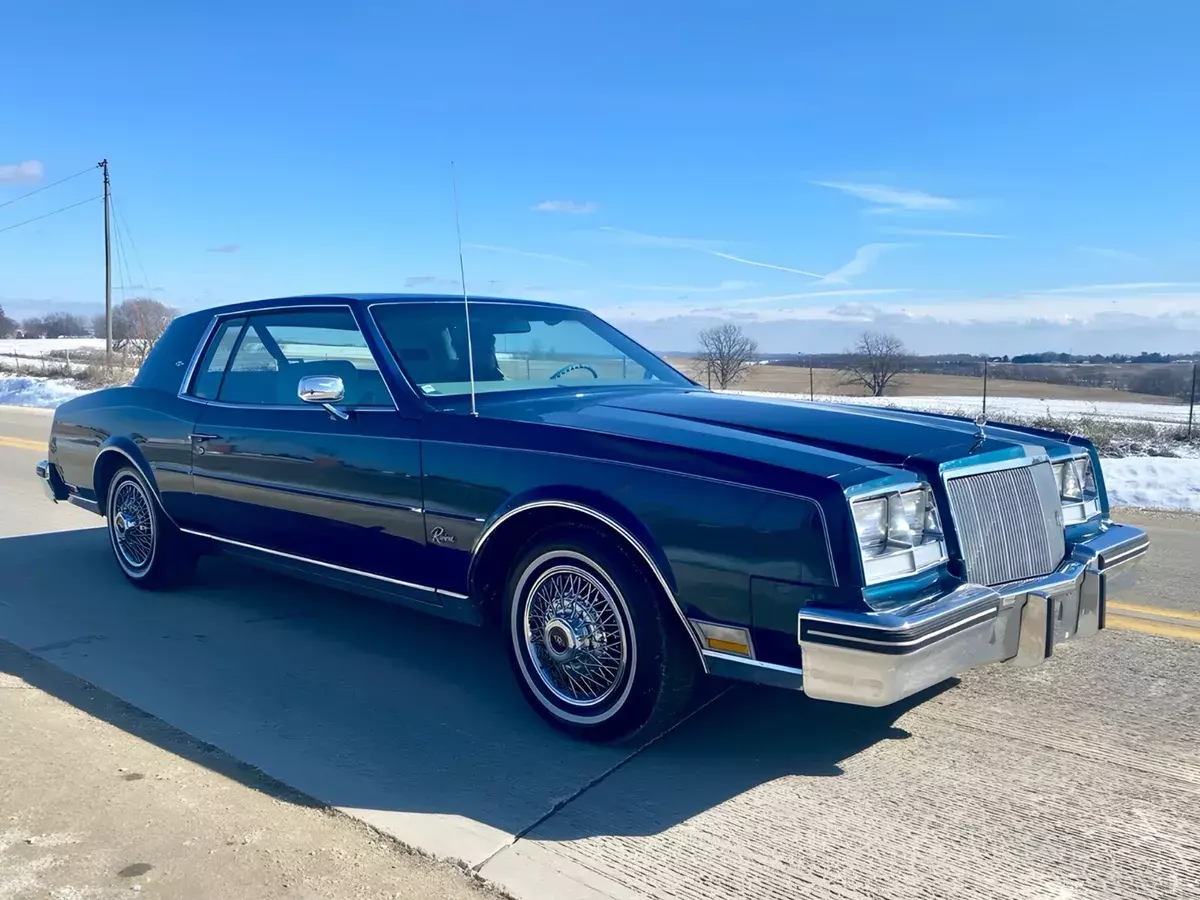 1979 Buick Riviera HD Video!!  Daily Driver CLEAN V8