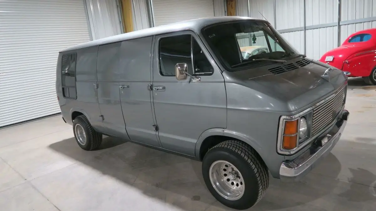 1979 Dodge B20 B20 360 V8! CLEAN WEST COAST VAN!