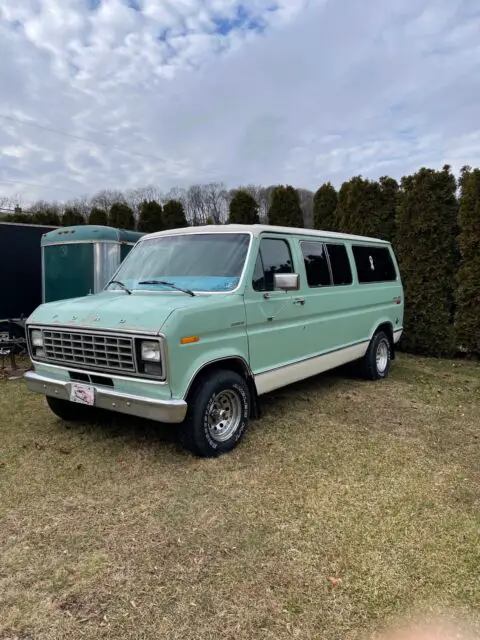 1979 Ford Econoline Club Wagon