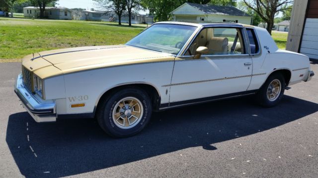 1979 Oldsmobile Cutlass Hurst Olds W-30 Cutlass Calais 442