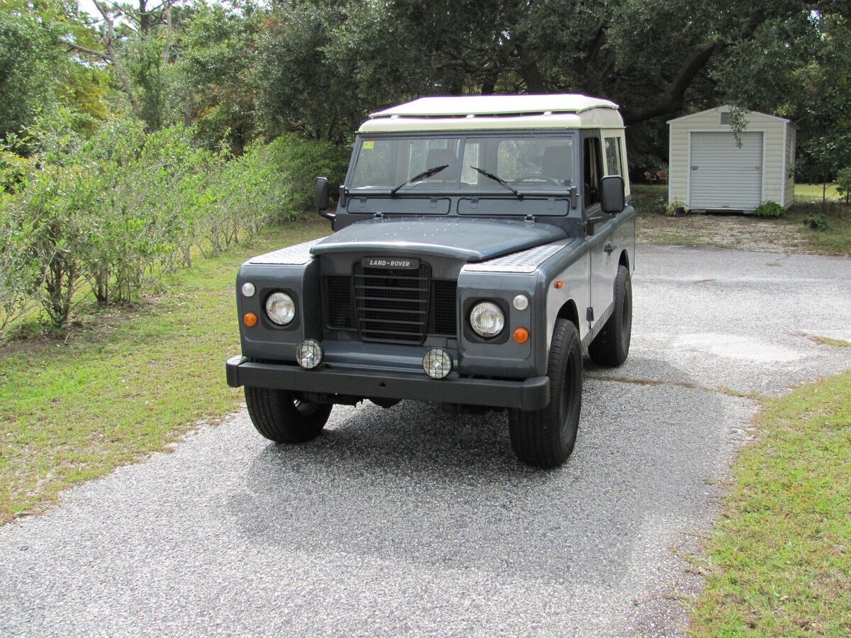 1979 Land Rover Series III Santana