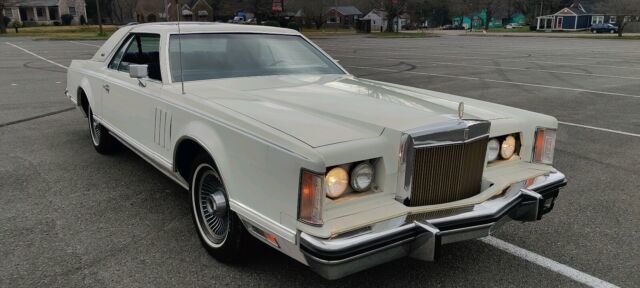1979 Lincoln Mark V collector series