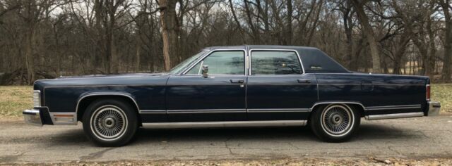 1979 Lincoln Town Car Signature series