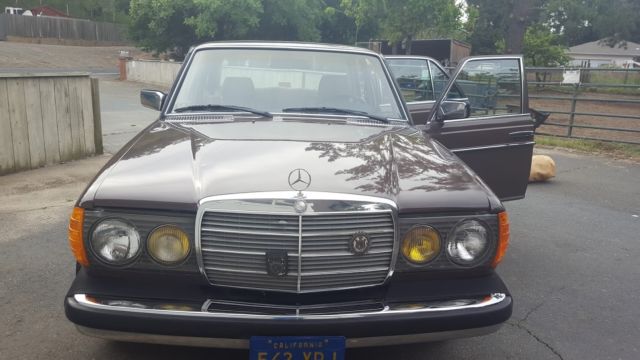 1979 Mercedes-Benz 300-Series 1979 300D 123 with 1984 turbo engine swap