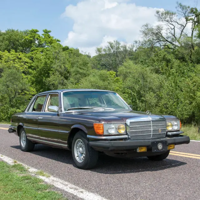 1979 Mercedes-Benz 400-Series