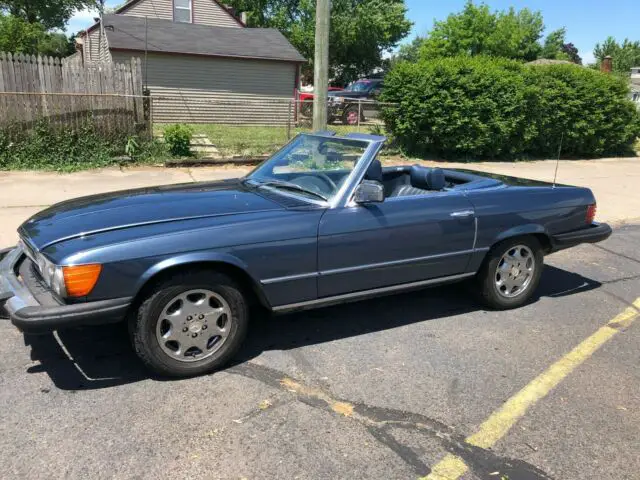 1979 Mercedes-Benz SL-Class 2 door