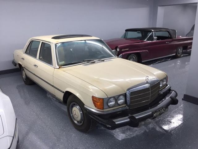 1979 Mercedes-Benz 400-Series