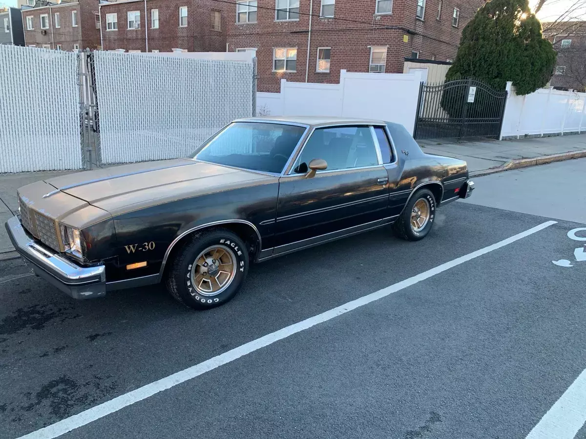 1979 Oldsmobile Cutlass Hurst W-30