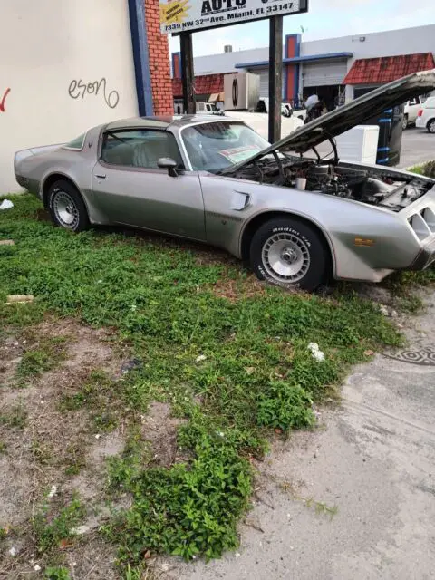 1979 Pontiac Trans Am 2d  t- top