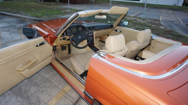 1980 Mercedes-Benz SL-Class parchment leather/and vinyl