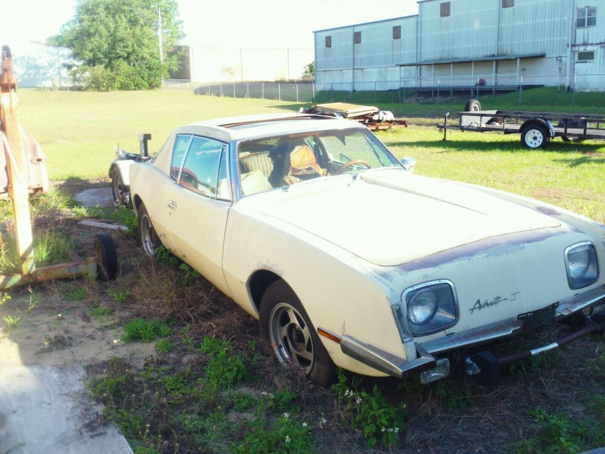 1980 Studebaker Avanti