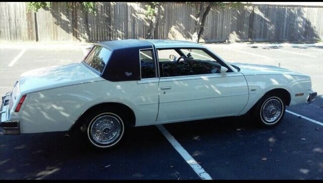 1980 Buick Regal White & Maroon (G-Body)