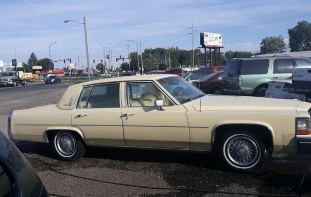 1980 Cadillac DeVille Sedan DeVille