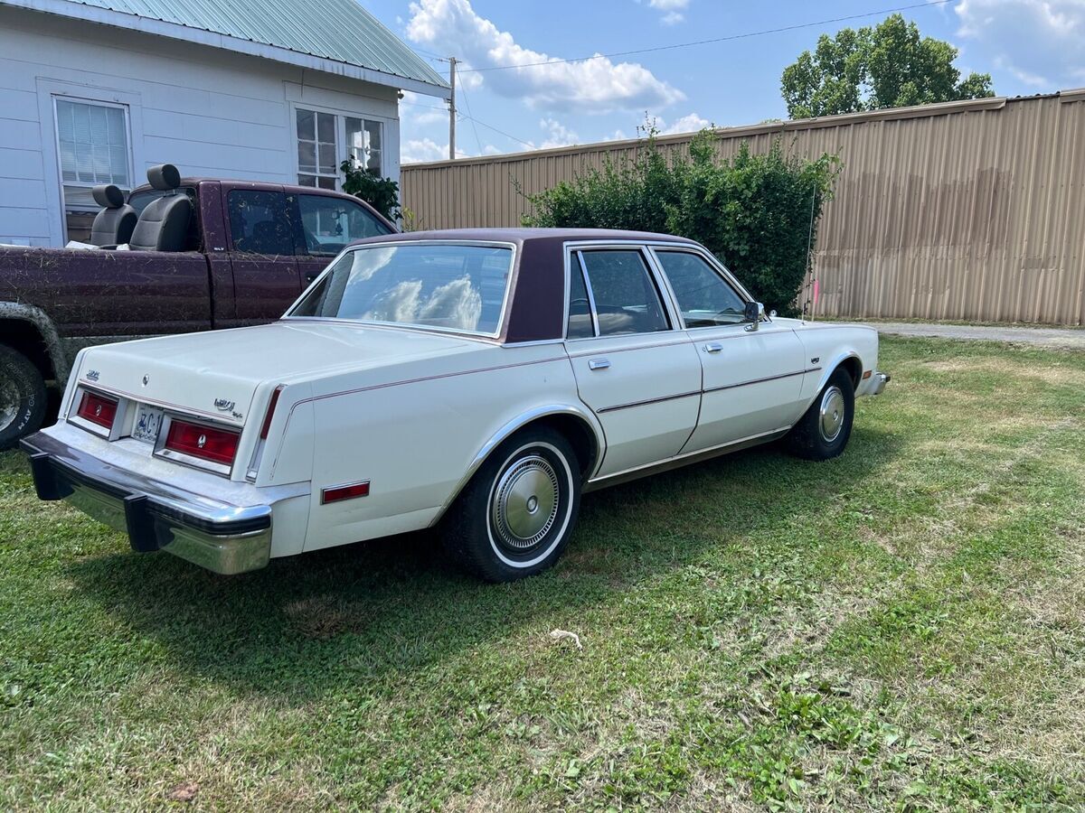 1980 Chrysler LeBaron standard