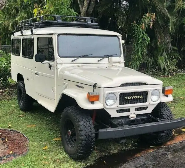 1980 Toyota FJ Cruiser 2 DR Troop Carrier